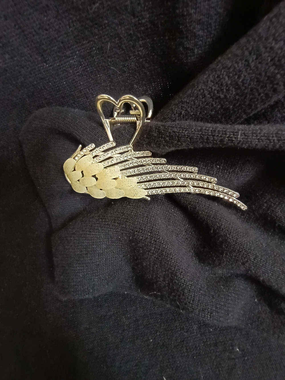 *NWOT* Gold Wing Crystal Hair Clip - Women's Hair Accessories